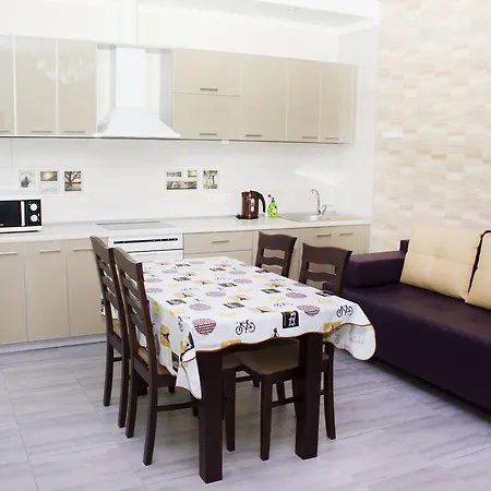 Family Apartment *